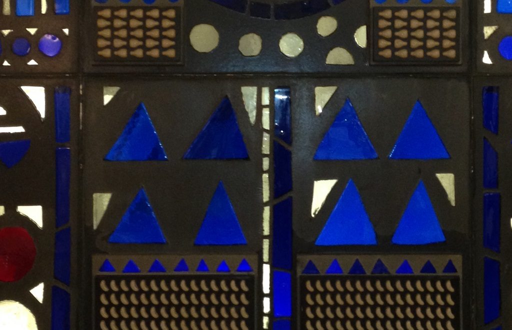 Detail des Reliefs im Vringstreffs: Pralinen-Gussformen zu entdecken