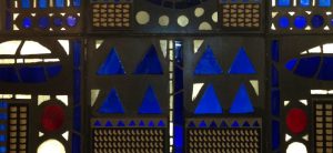 Detail des Reliefs im Vringstreff: Pralinen-Gussformen zu entdecken