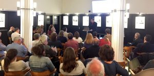 Blick ins Publikum zum Thema Housing First in der Wohnungslosenhilfe, 13.06.19 im Vringstreff